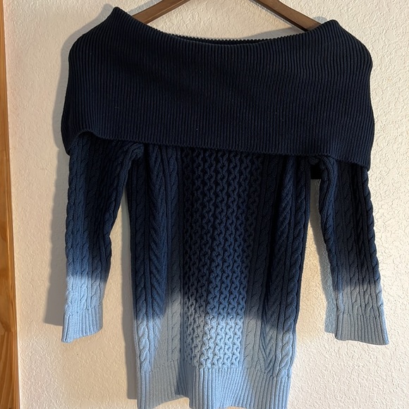 Tommy Hilfiger S/P dark and light blue sweater . - Picture 3 of 7
